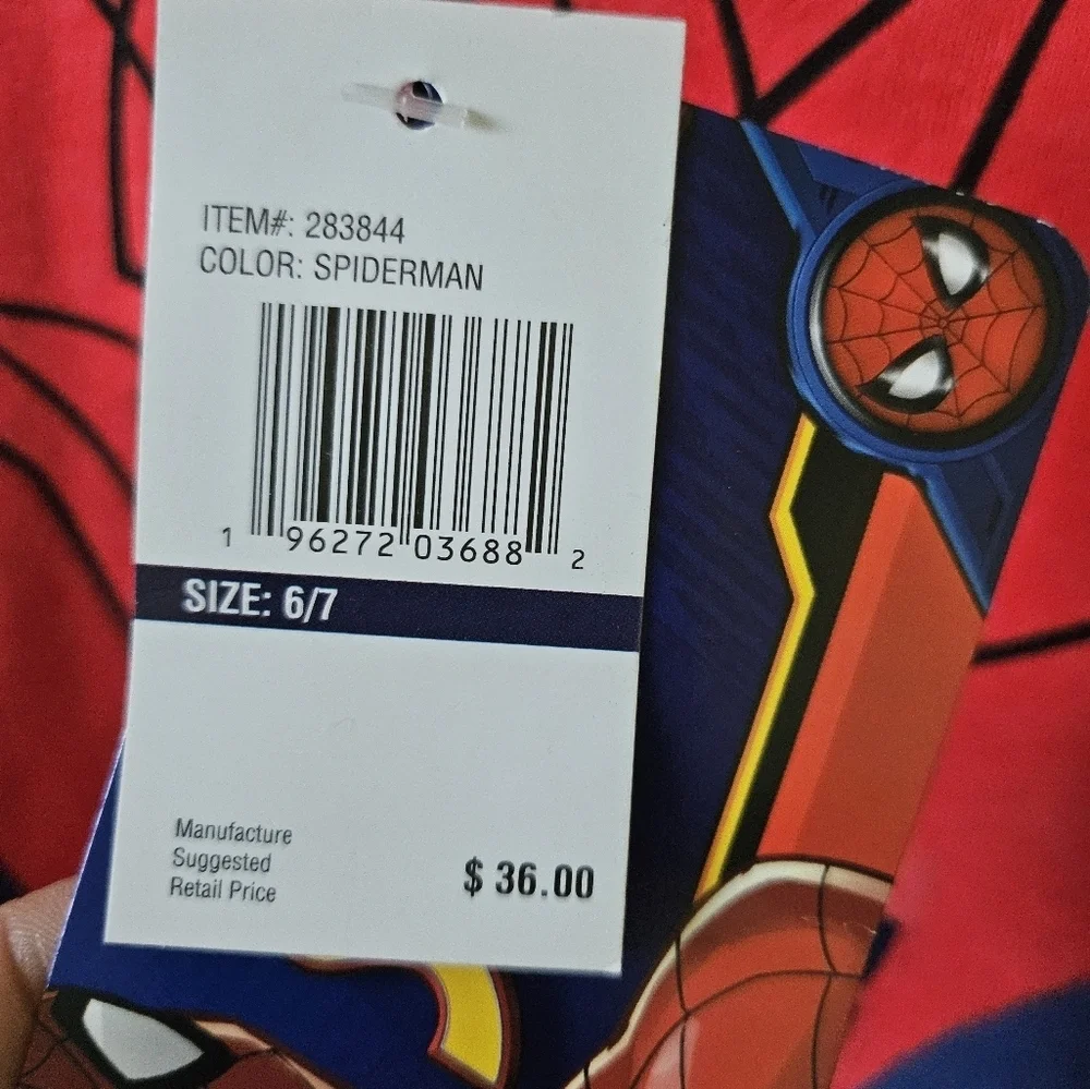 NWT Marvel Boy's Cool Spirerman Hoodie Size 6/7.